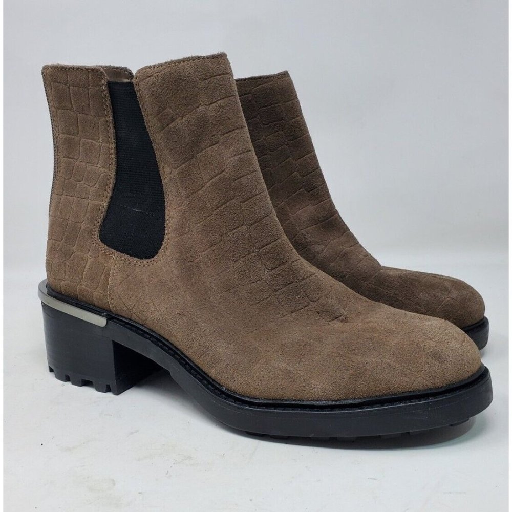 Vince Camuto 8.5 Kelivena Taupe/Gray Suede Croc Embossed Lug Sole Chelsea Boots